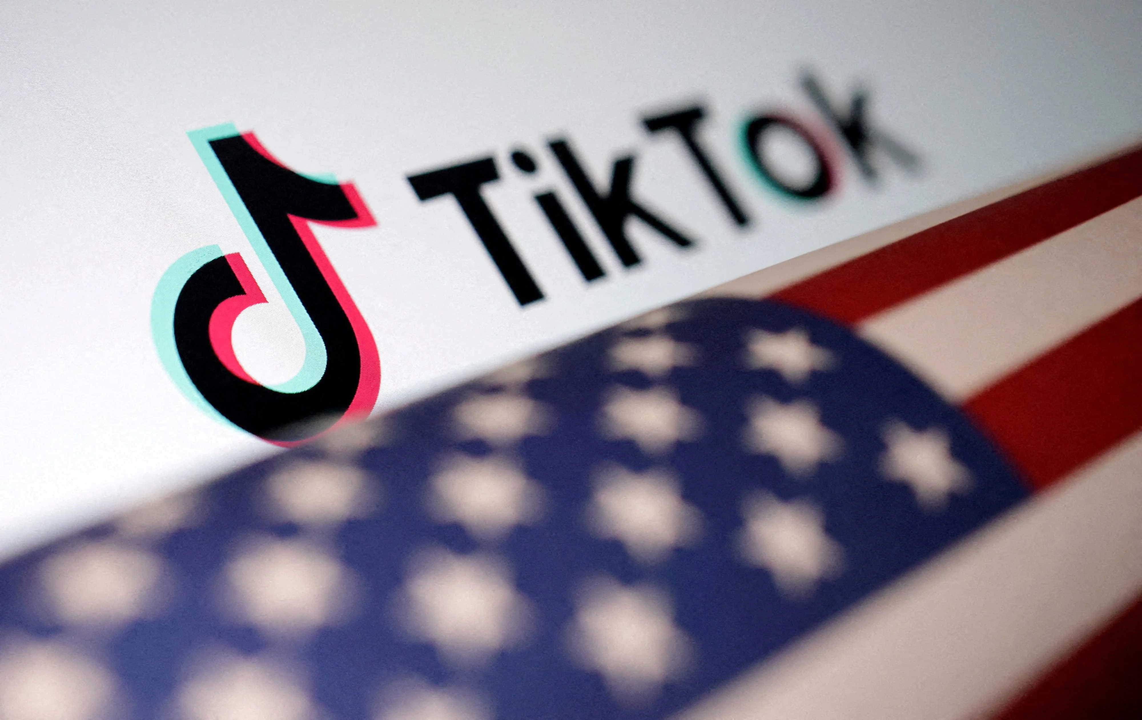 Achat de TikTok: magnats américains en lice pour une opération à plusieurs milliards